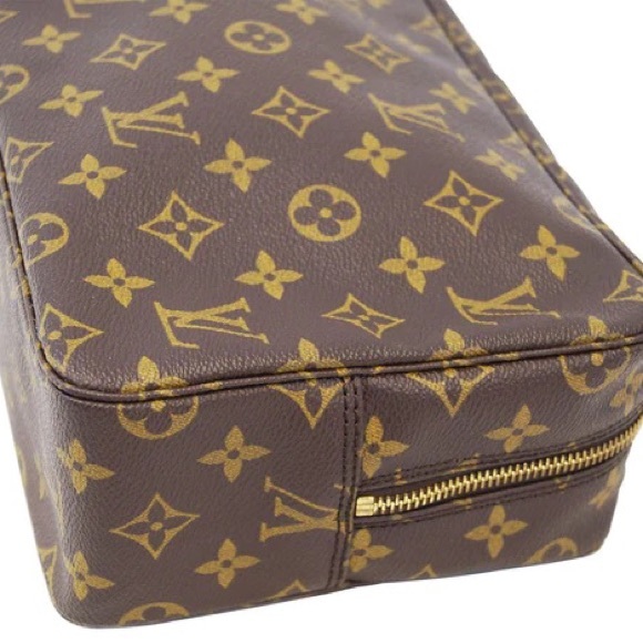 LOUIS VUITTON Monogram Trousse Toilette 28 - Picture 6 of 17